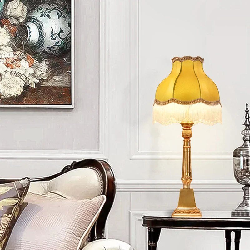 Traditional Vintage Tassel Round Square Fabric Brass 1-Light Table Lamp For Living Room