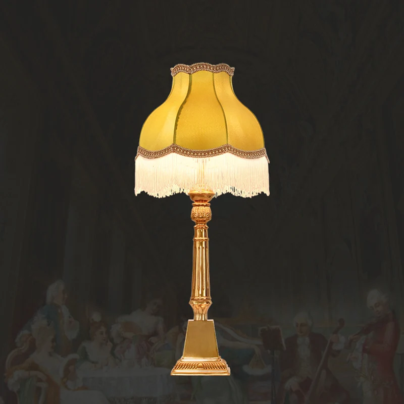 Traditional Vintage Tassel Round Square Fabric Brass 1-Light Table Lamp For Living Room
