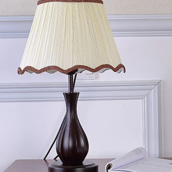 Traditional Vintage Drum Fabric Wood 1-Light Table Lamp For Living Room