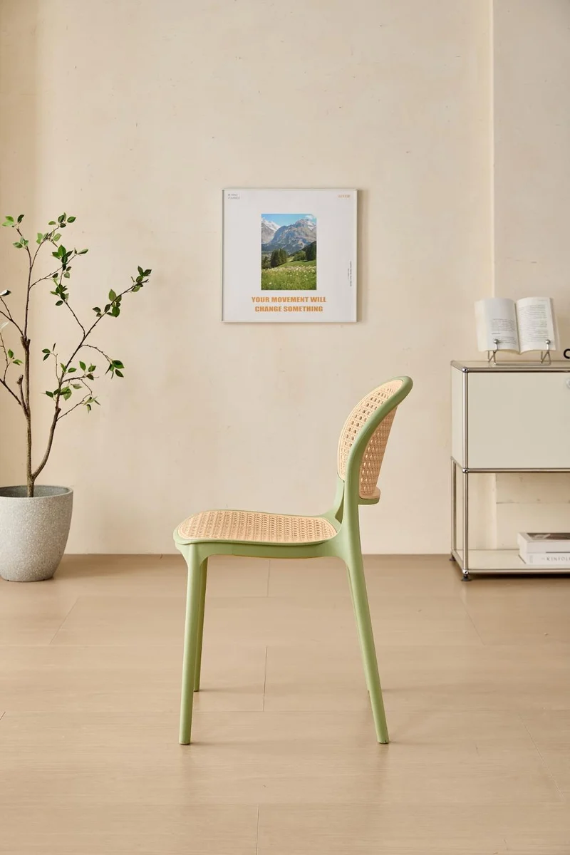 Silla Nest, Color Verde Olivo y Beige, con Espaldar y Asiento en Rejilla