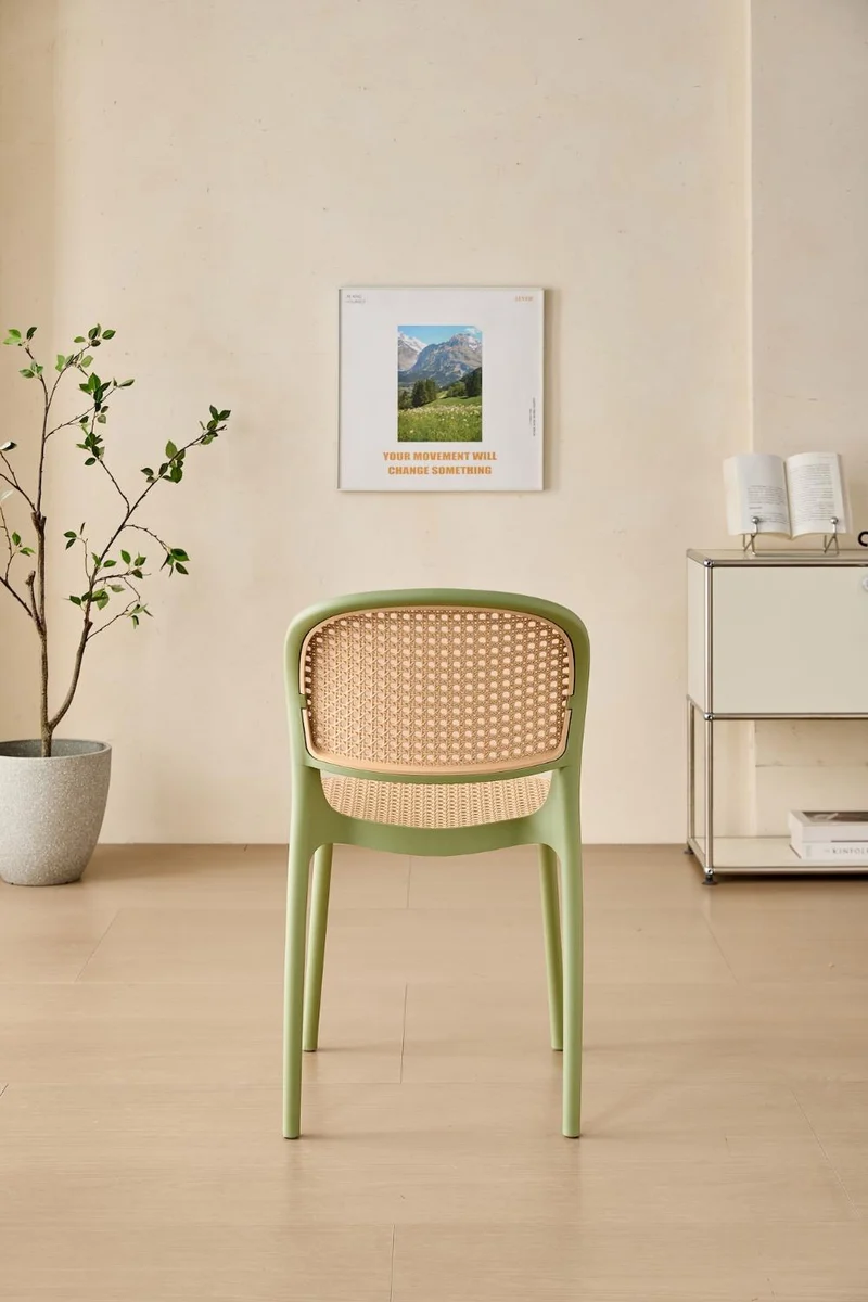 Silla Nest, Color Verde Olivo y Beige, con Espaldar y Asiento en Rejilla