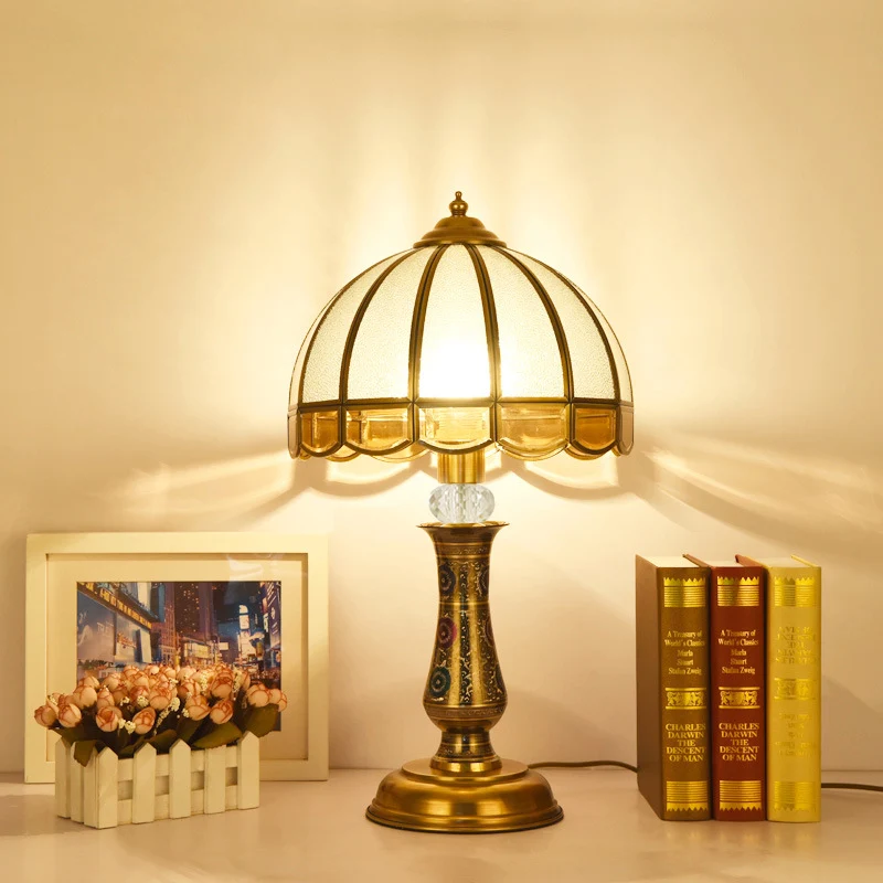 Traditional European Dome Brass Glass 1-Light Table Lamp For Bedroom