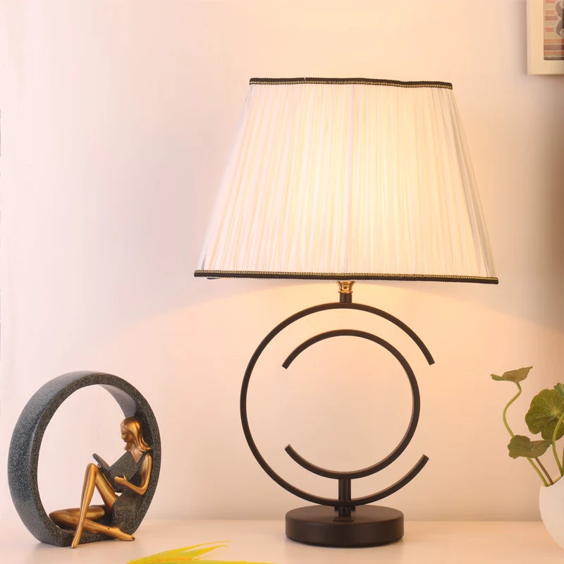 Modern Minimalist Round Square Fabric Iron 1-Light Table Lamp For Living Room