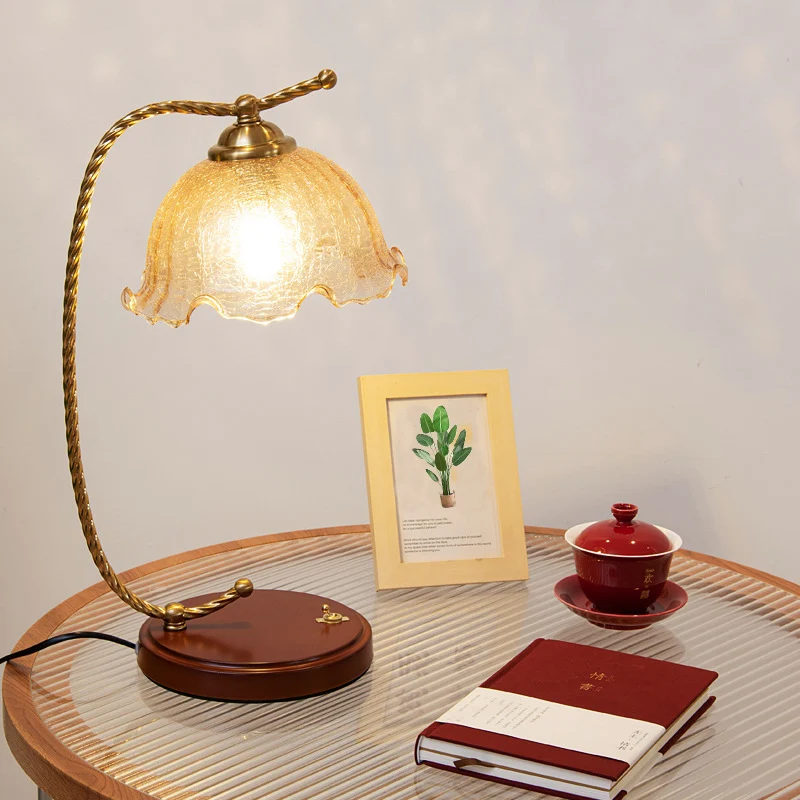 Traditional French Lace Hemisphere Glass Metal 1-Light Table Lamp For Bedroom