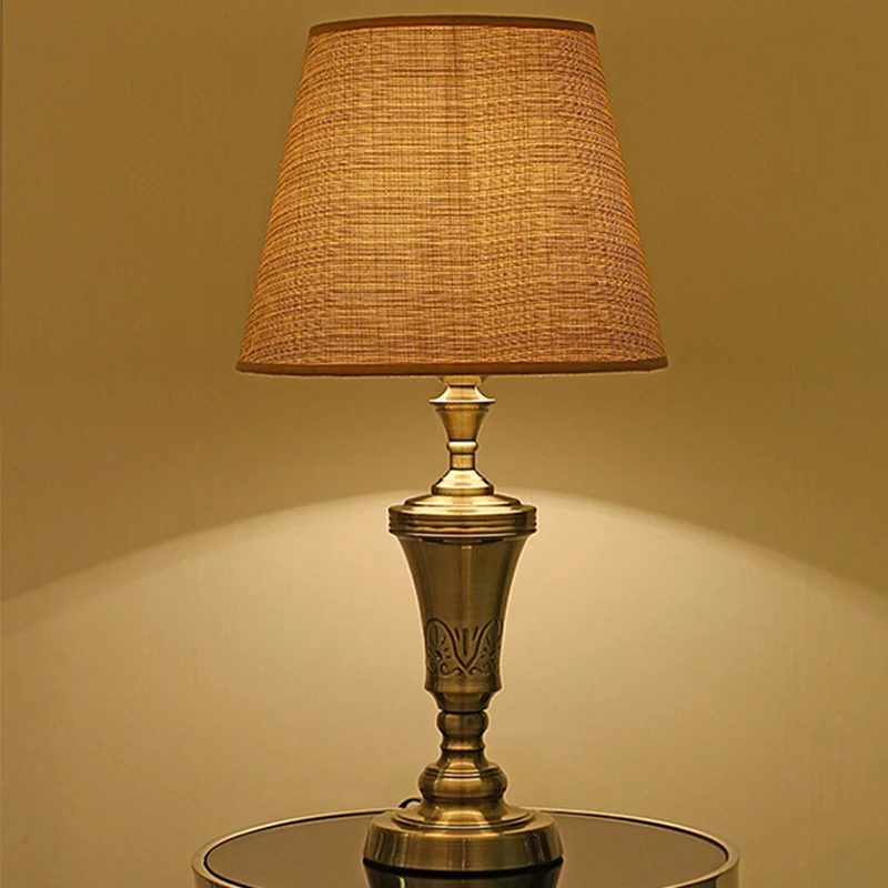 Traditional Vintage Frustum Metal Fabric 1-Light Table Lamp For Bedroom
