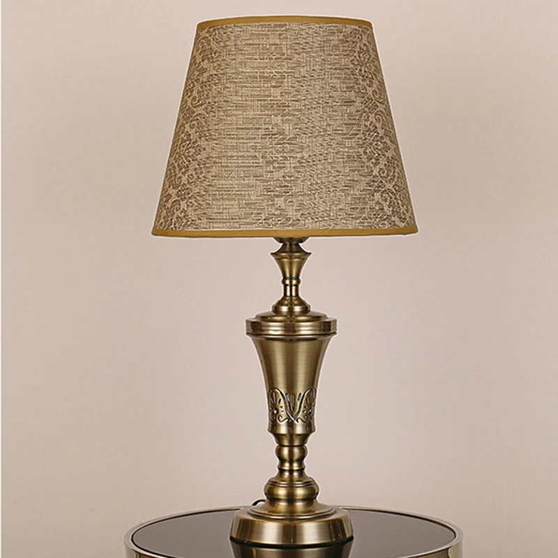 Traditional Vintage Frustum Metal Fabric 1-Light Table Lamp For Bedroom