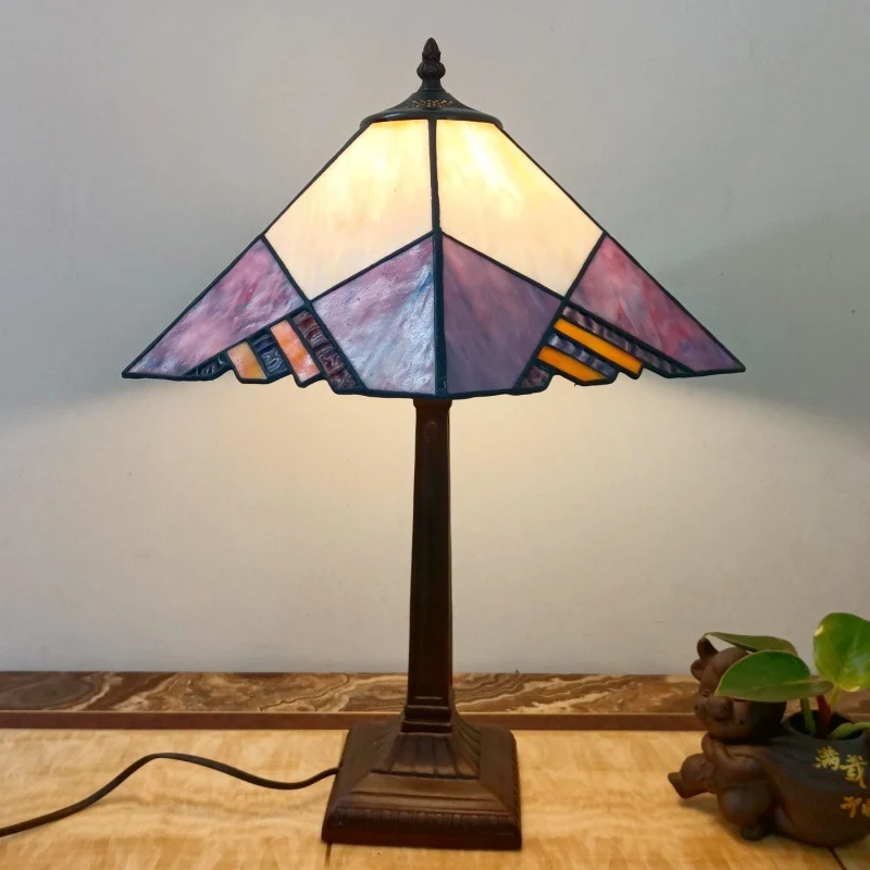Traditional Tiffany Conical Square Glass Resin 1-Light Table Lamp For Living Room