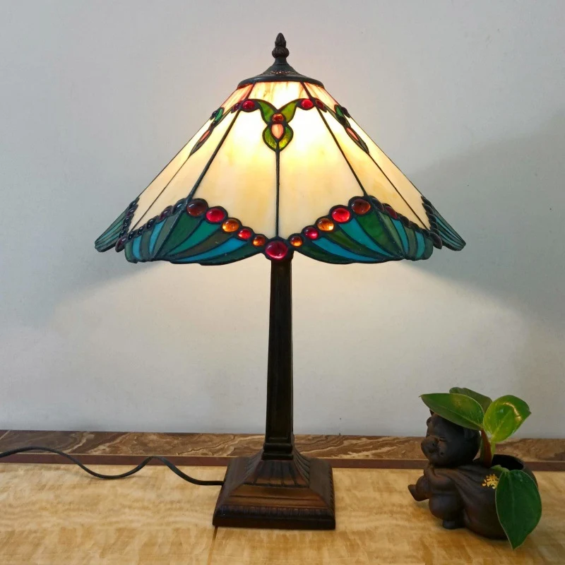 Traditional Tiffany Conical Square Glass Resin 1-Light Table Lamp For Living Room