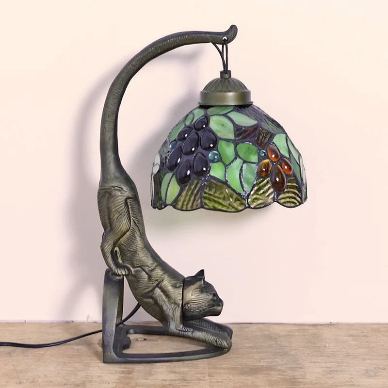 Traditional Tiffany Grape Leaf Curved Round Glass Iron 1-Light Table Lamp For Living Room