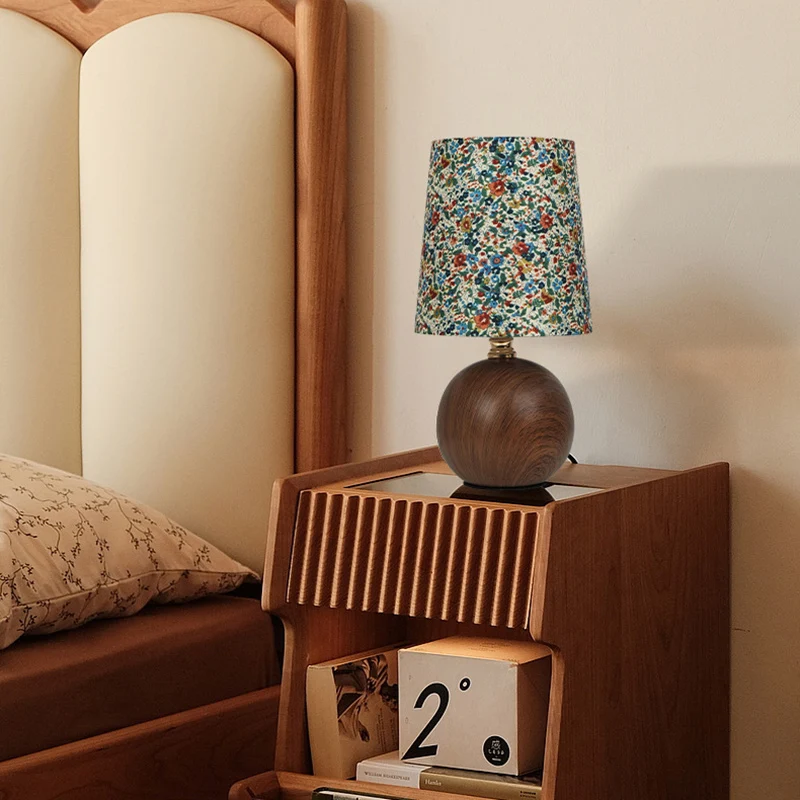 Traditional Vintage Crushed Flower Round Orb Fabric Ceramic 1-Light Table Lamp For Living Room