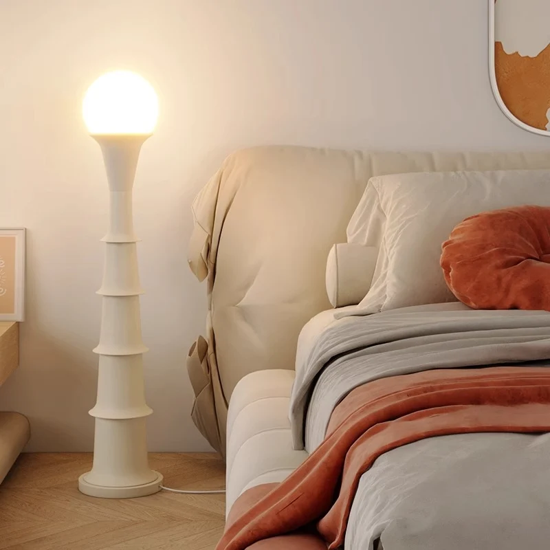 Contemporary Nordic PE Round Ball Shade Iron Column LED Standing Floor Lamp For Bedroom