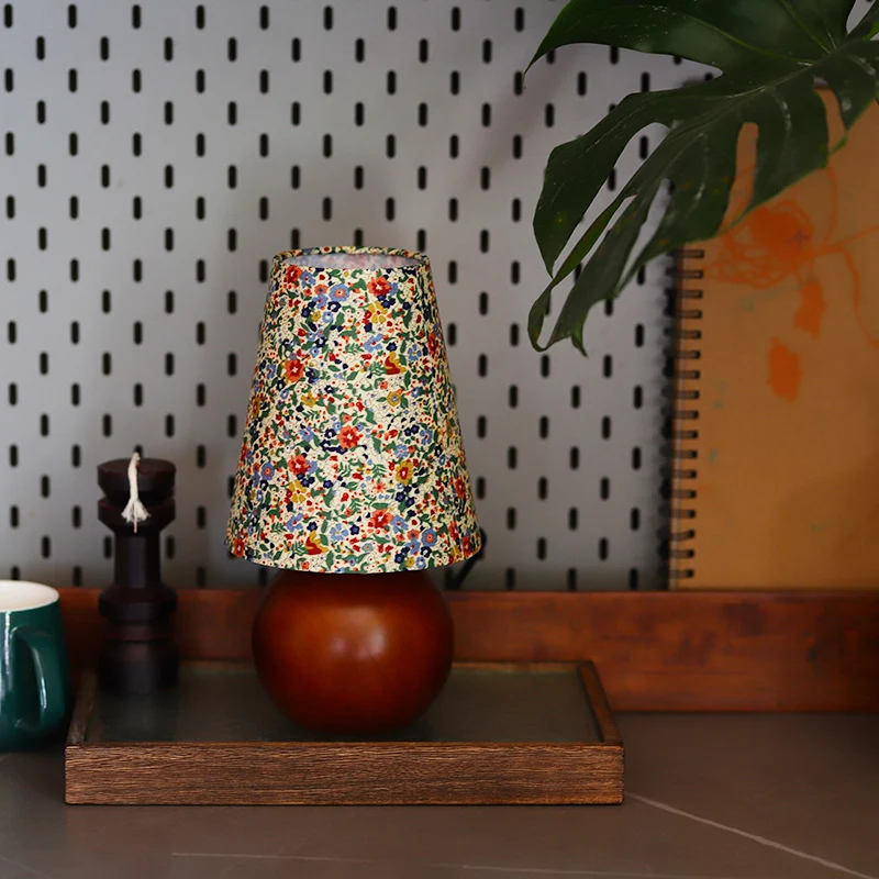 Traditional Vintage Cylinder Ball Round Table Floral Solid Wood Fabric 1-Light Table Lamp For Bedroom