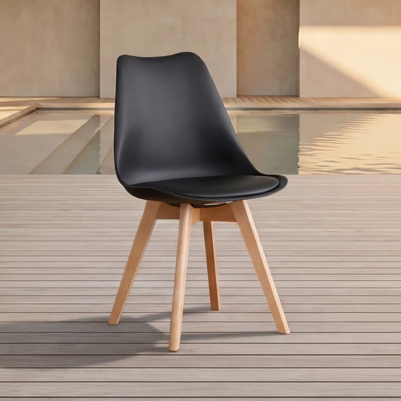 Silla Fyn, Negro, Diseño Minimalista con Espaldar, Cojín y Patas de Madera