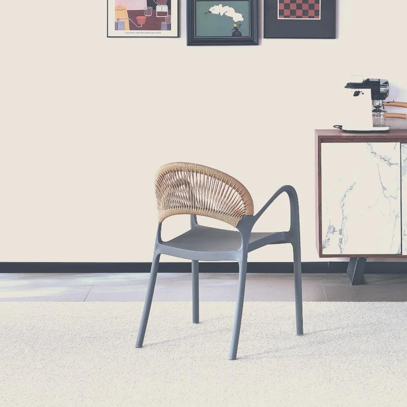 Silla Daytona, Gris Oscuro y Café Claro, con Espaldar, Reposa Brazos y Diseño Minimalista