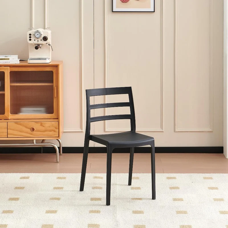 Silla New York, Negro, con Espaldar en Líneas y Diseño Minimalista