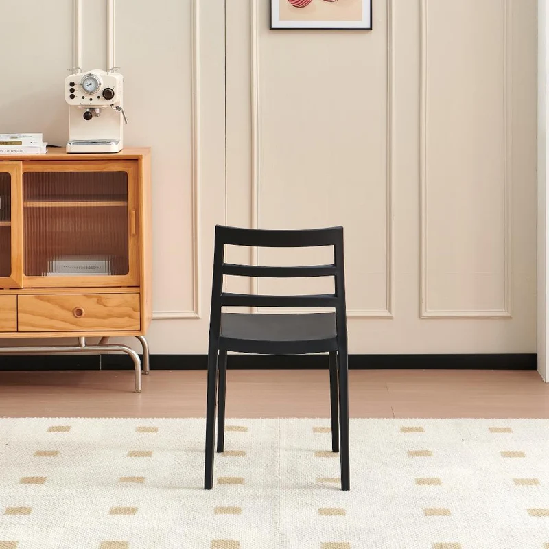 Silla New York, Negro, con Espaldar en Líneas y Diseño Minimalista