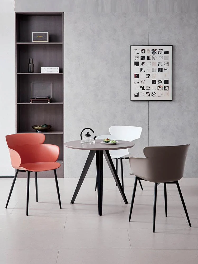 Silla Miami con Brazos, Color Taupe, con Espaldar y Diseño Moderno