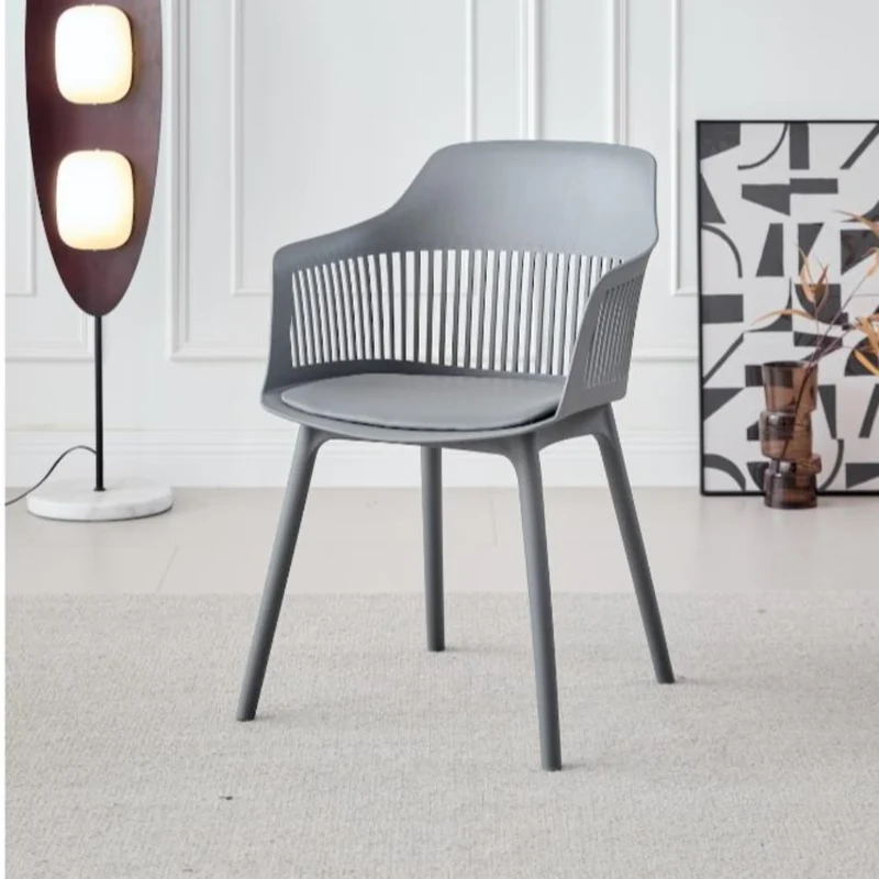 Silla con Cojín Max, Color Gris Oscuro, con Espaldar en Rejilla