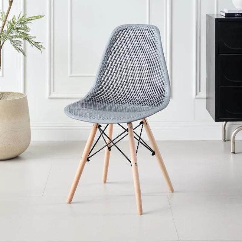 Silla Aira, Color Gris Oscuro, con Espaldar y Patas en Madera