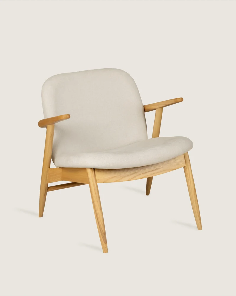 Lys armchair in ash