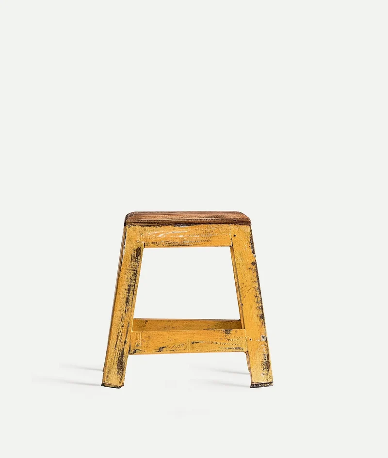BUZET footrest made of natural wood