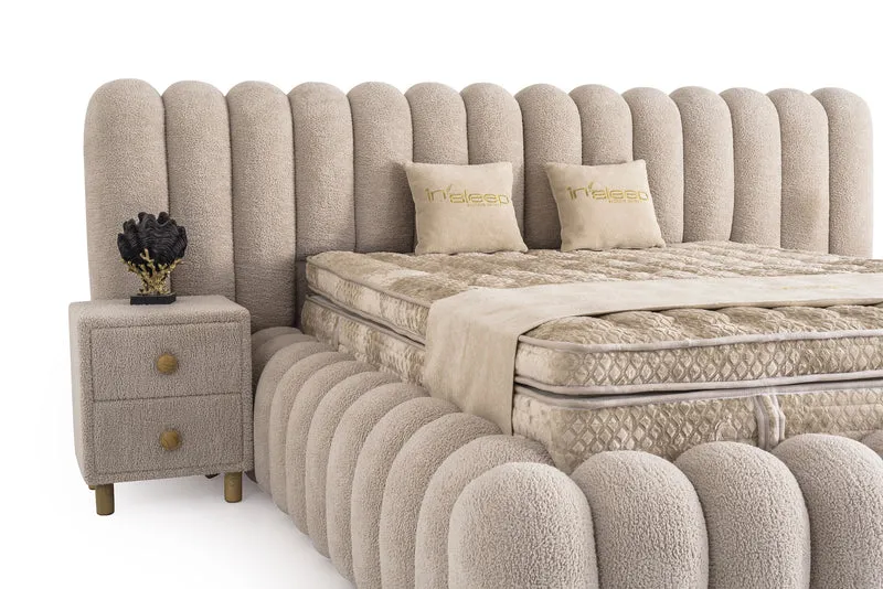 Letto Matrimoniale Marsel in Tessuto Bouclé con Effetto Nuvola
