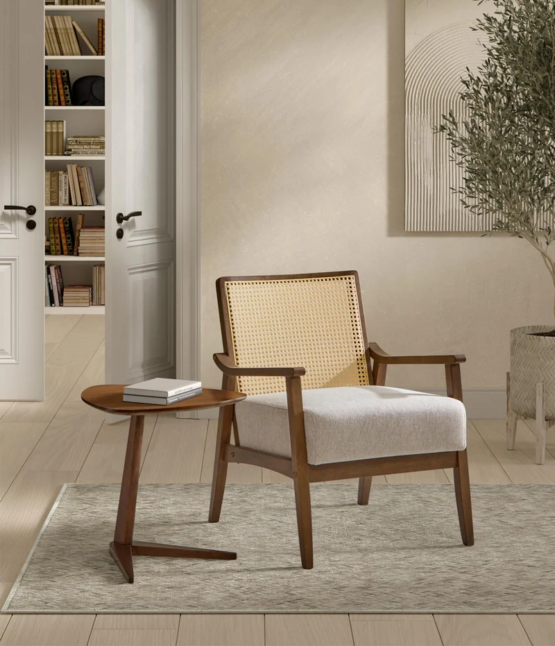 Round side table in natural oak veneer, 48.5 x 47.8 cm