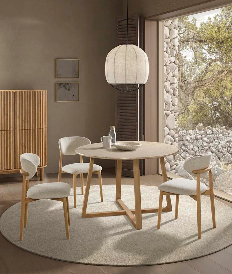 Chair upholstered in white fabric, 48.5 cm