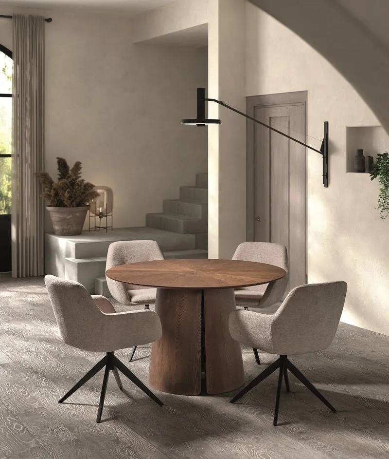 Chair upholstered in beige fabric with metal legs, 58 cm, 81.5 cm high