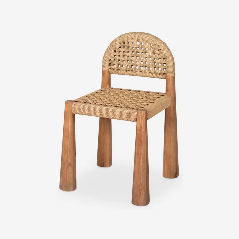 Chair upholstered in natural rope with solid wood legs