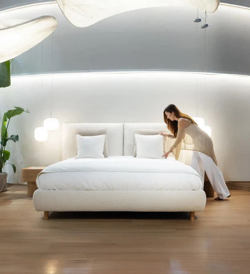 Delos Bed