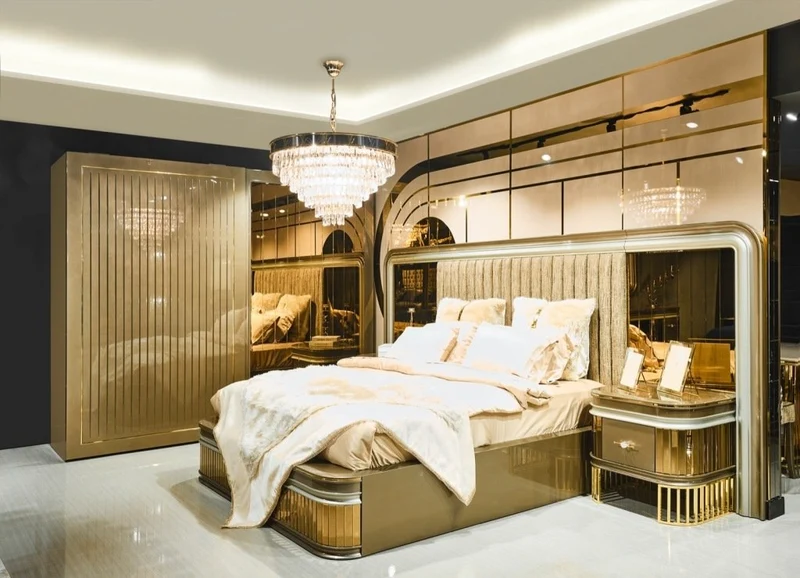 Set Camera Da Letto Lima Barocco Dorato con Mobili Effetto Specchiato, Armadio, Letto e Comodini