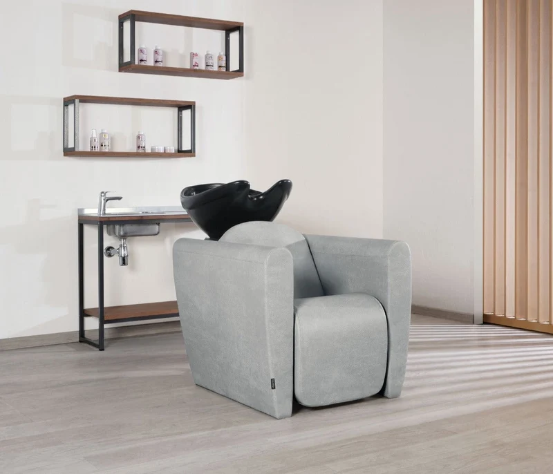 Salondesign24 Falko mit BEINAUFLAGE