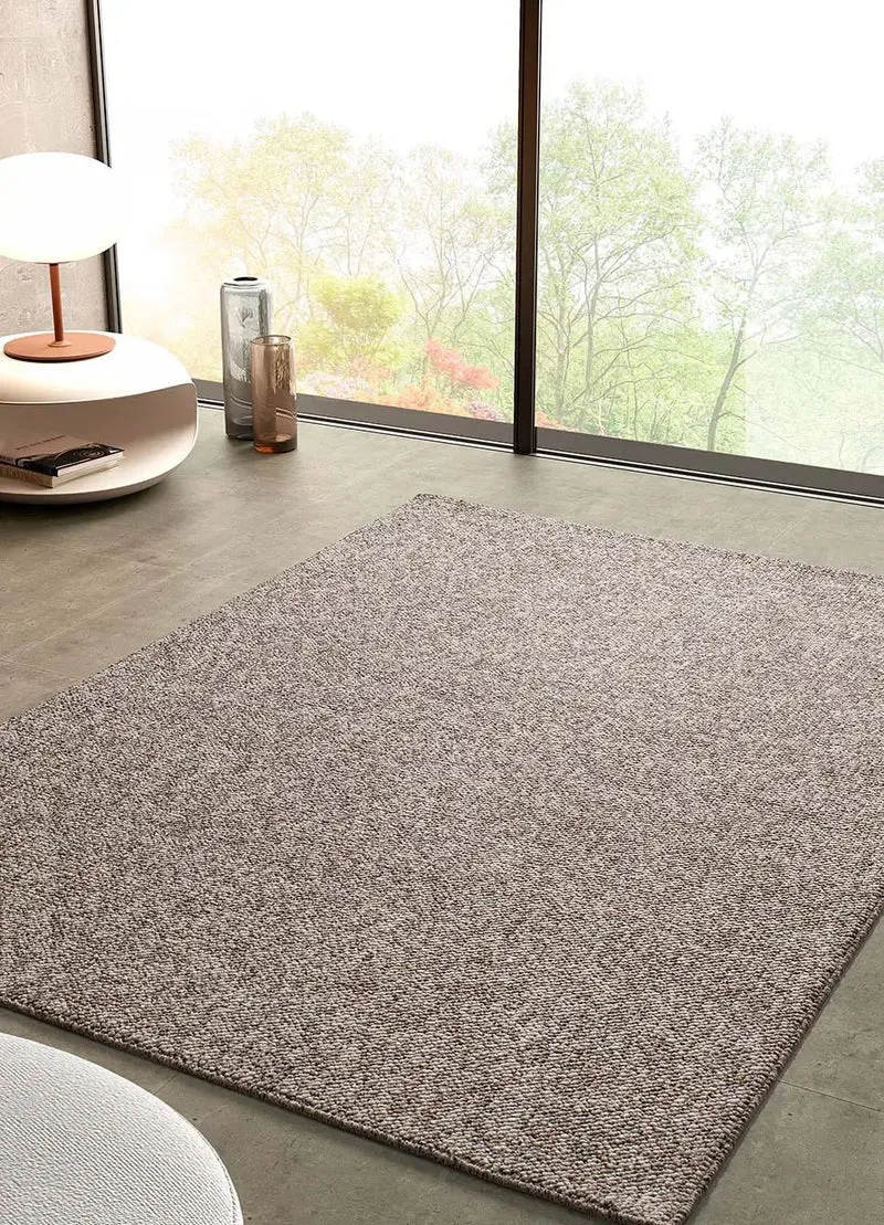Petra plain rug in minimalist style, grey