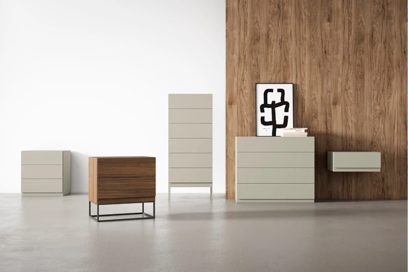 Garona Made-to-Measure Lacquered Wood Chest of Drawers
