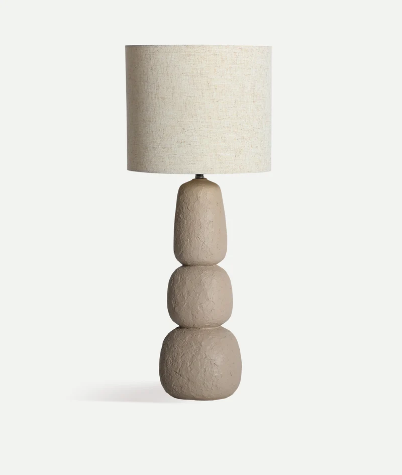 GLOBA TABLE LAMP with organic curves and warm light