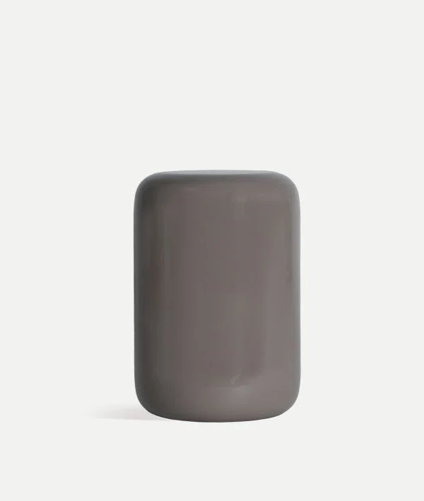 ASHEISA SIDE TABLE: an elegant reinterpretation of the classic shape