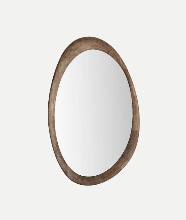 LUBECA brown mirror in vertical, organic and elongated rubberwood