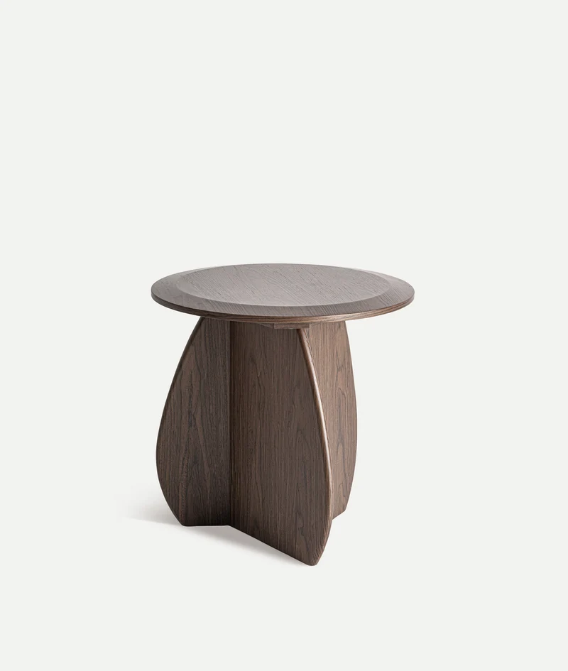 ARKO SIDE TABLE Natural elegance in sculptural form