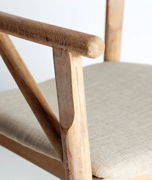 YVIERS Chair – Contemporary Comfort and Style in Elm Wood