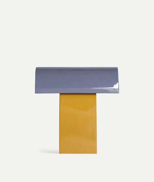 VEZIA Table Lamp in Iron with Glossy Finish