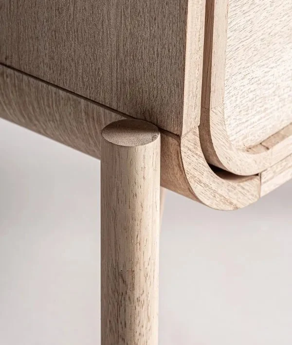 WEURTZ Chest of Drawers in Light Brown Ash Wood – Minimalist Design Meets Natural Elegance