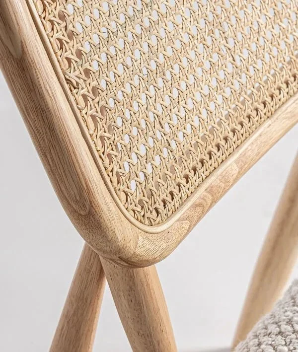 GLASSUE wooden and rattan chair with upholstered seat in white polyester