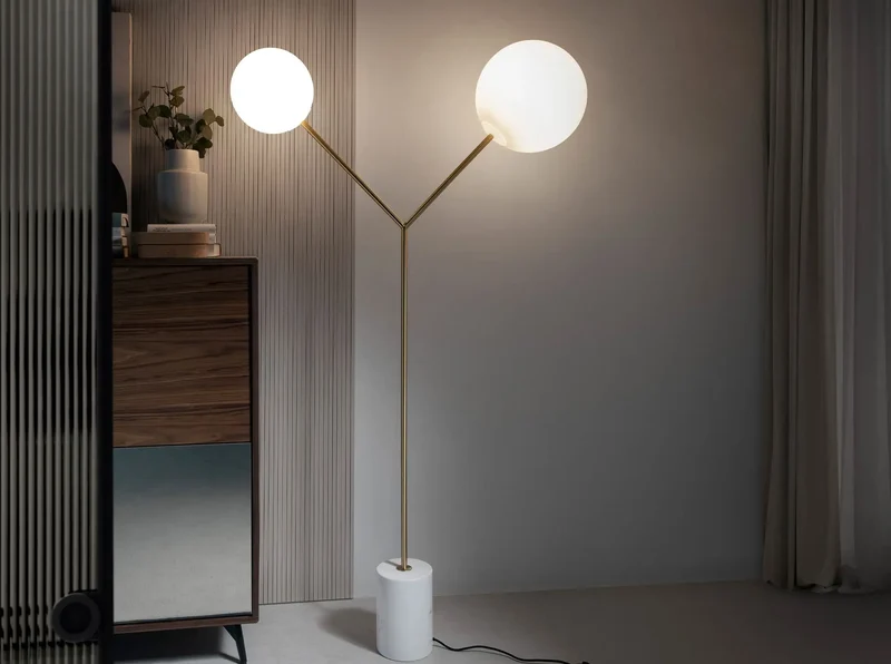 Floor lamp in white marble, gold-plated steel and white glass